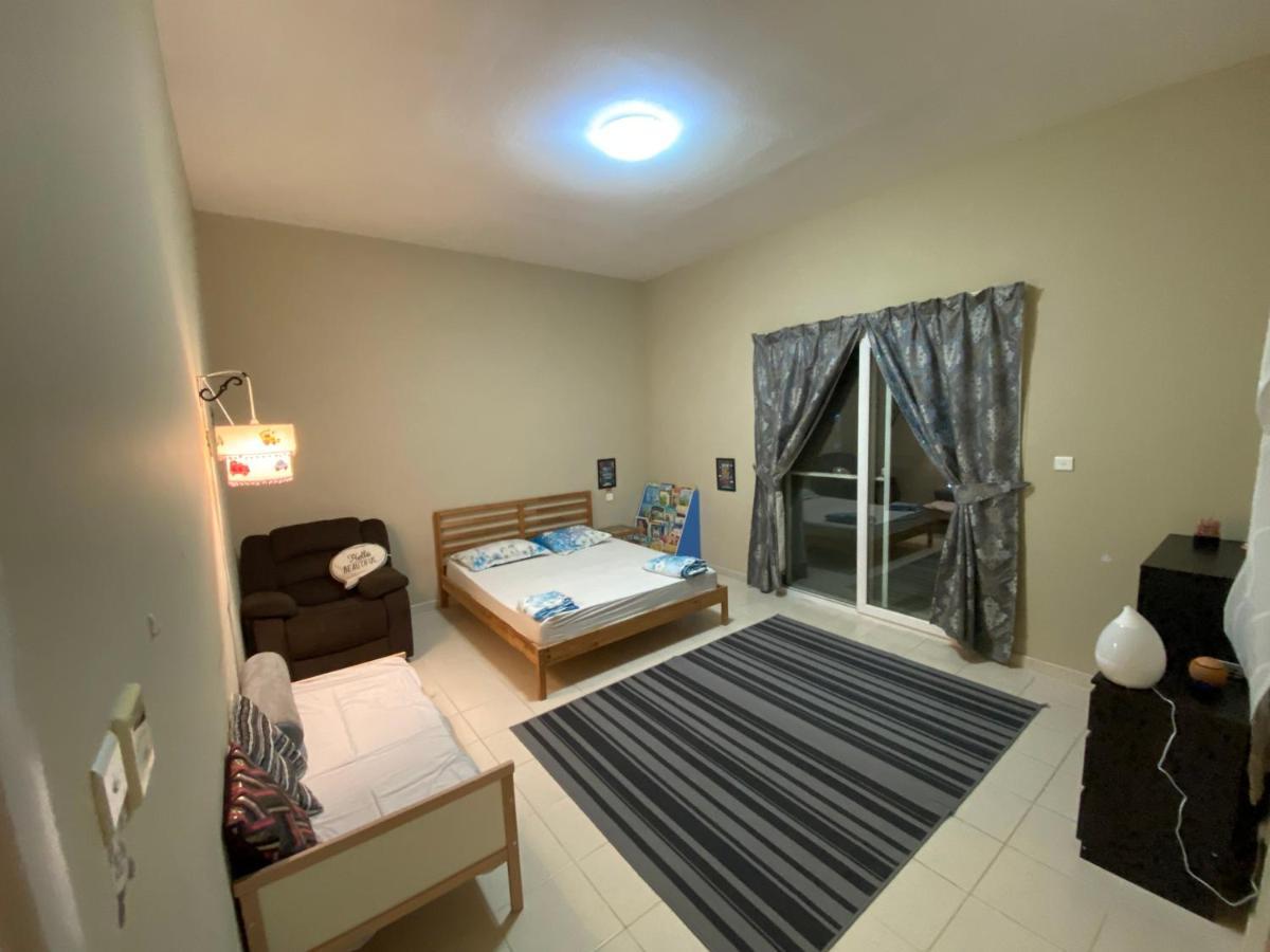 Spacious 4-Bedroom Villa, Children Friendly دبي المظهر الخارجي الصورة